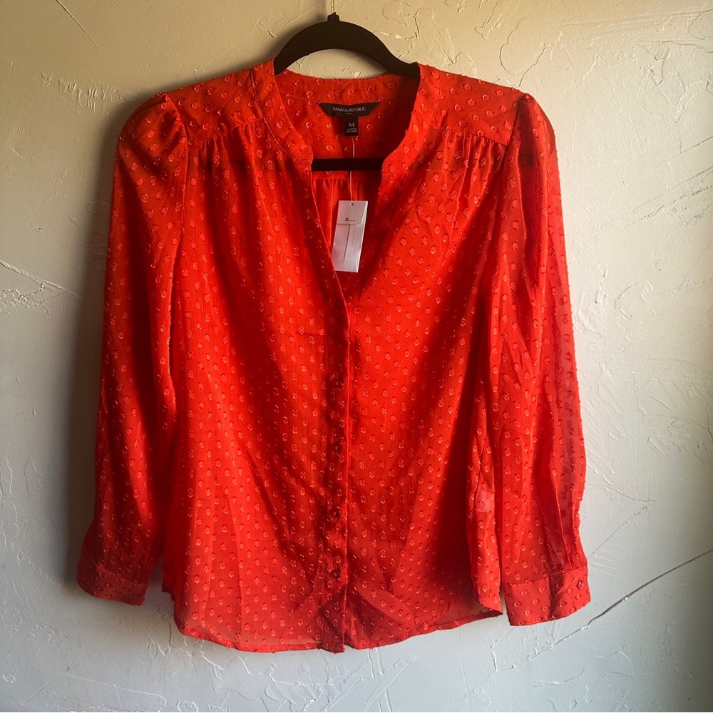 NWT Banana Republic Sheer Orange‎ Button Up Blouse Size XS Polka Dot